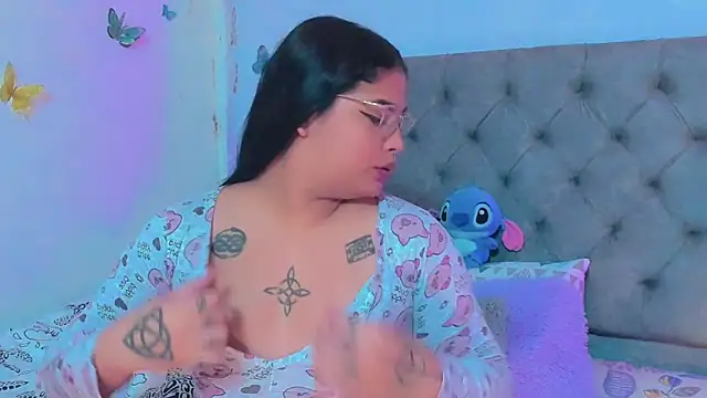 mabellfox online show from March 2025 06:47:01 PM