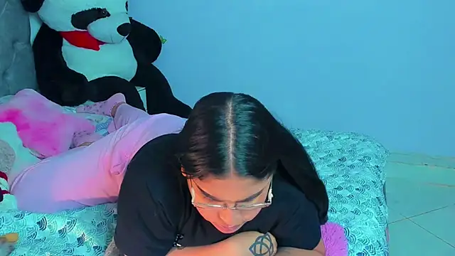 mabellfox online show from February 2025 01:37:02 PM