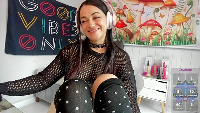 Snapshot of LovelyAzucena chatting on November 2025 01:55:02 PM LovelyAzucena online show from November 2025 01:55:02 PM