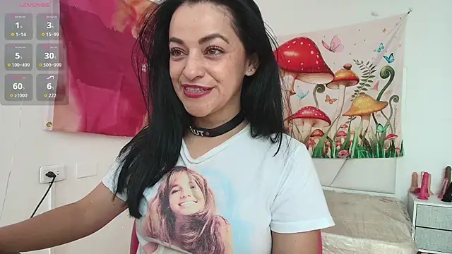 LovelyAzucena online show from March 2026 02:21:01 PM