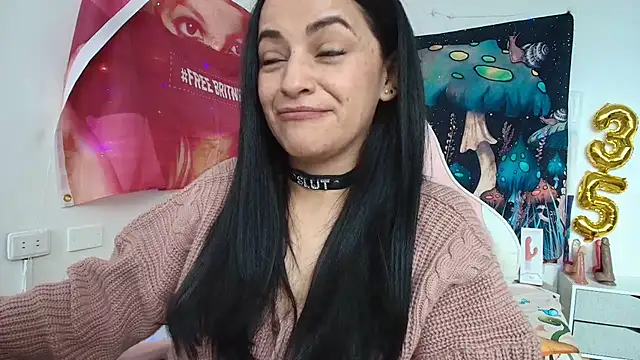 LovelyAzucena online show from May 2026 02:46:02 PM
