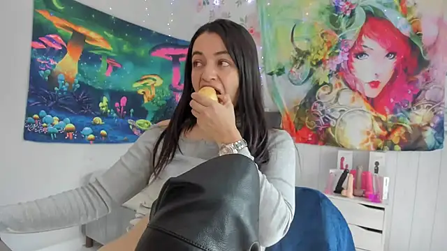 Snapshot of LovelyAzucena chatting on November 2025 02:31:02 PM LovelyAzucena online show from November 2025 02:31:02 PM