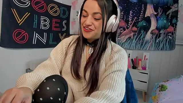 Snapshot of LovelyAzucena chatting on November 2025 02:32:01 PM LovelyAzucena online show from November 2025 02:32:01 PM