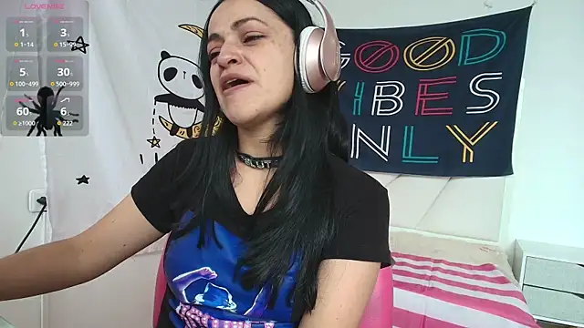 LovelyAzucena online show from March 2026 06:41:01 PM