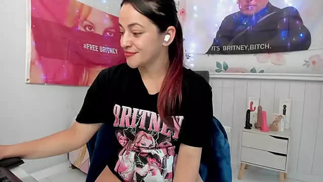 LovelyAzucena online show from February 2025 09:04:02 PM