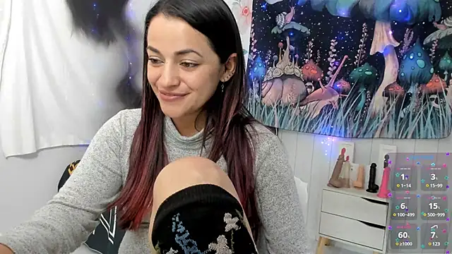 LovelyAzucena online show from February 2025 06:04:02 PM