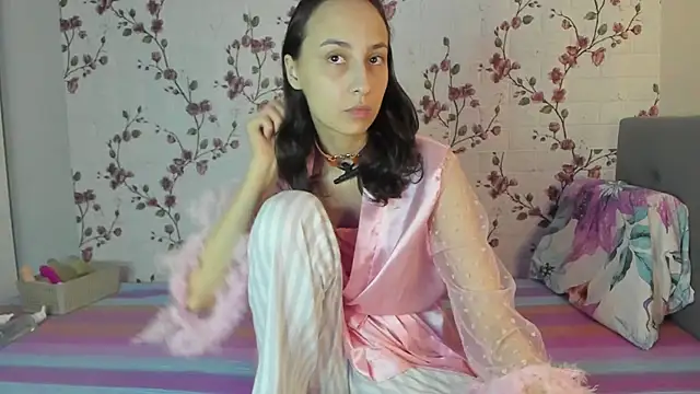 Snapshot of Alisagold90 chatting on October 2025 07:55:02 AM Alisagold90 online show from October 2025 07:55:02 AM