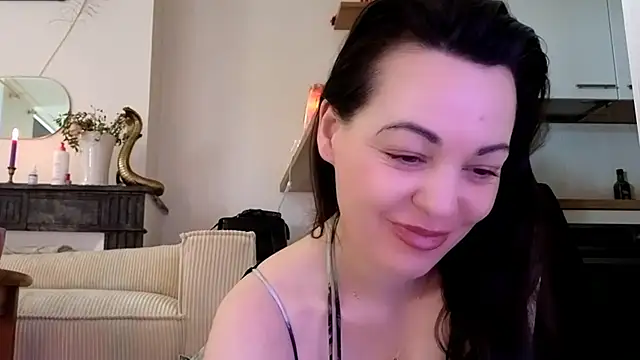 Lilie romeo online show from February 2025 11:31:01 AM