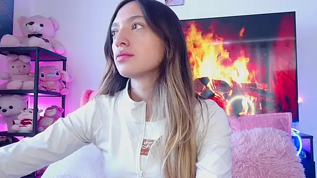 TiffanyBela online show from February 2026 07:47:01 PM