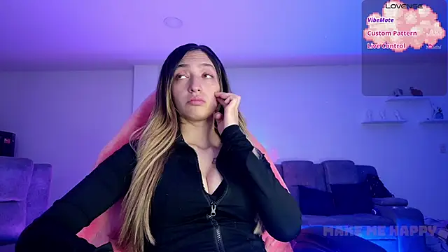 Snapshot of TiffanyBela chatting on October 2025 11:06:02 PM TiffanyBela online show from October 2025 11:06:02 PM