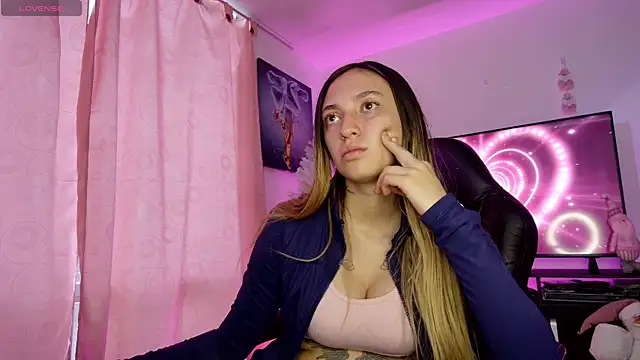 TiffanyBela online show from December 2025 09:14:02 PM