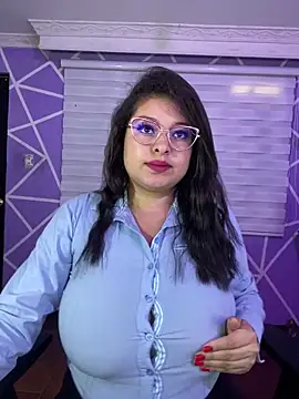 MiiaaJoness online show from April 2026 04:20:01 PM