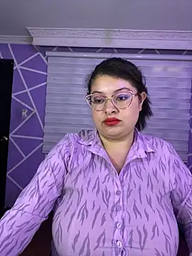 MiiaaJoness online show from May 2026 08:39:01 PM