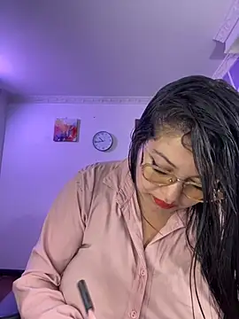 MiiaaJoness online show from December 2025 03:00:01 PM