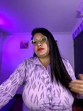 MiiaaJoness online show from November 2025 04:12:01 PM