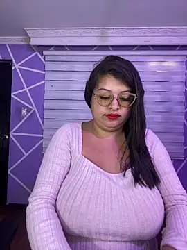 MiiaaJoness online show from March 2026 07:01:01 PM