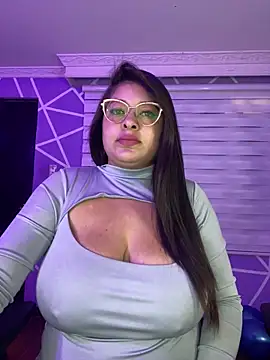 MiiaaJoness online show from September 2025 03:18:02 PM