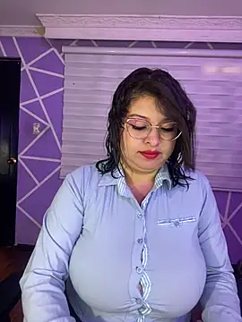MiiaaJoness online show from June 2026 03:39:02 PM