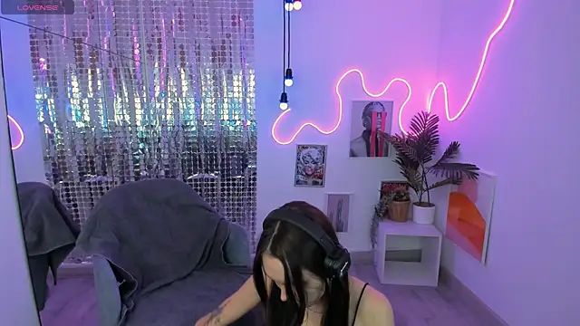 ChloeSunny online show from April 2026 09:10:01 PM