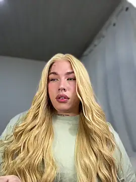 IsabellaFigueredo   online show from November 2025 10:04:02 PM