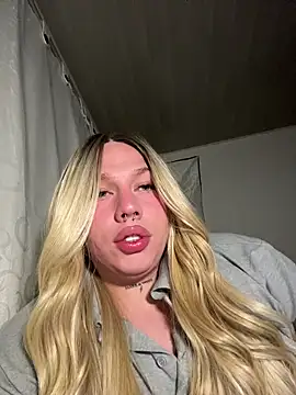 IsabellaFigueredo   online show from November 2025 05:38:02 PM