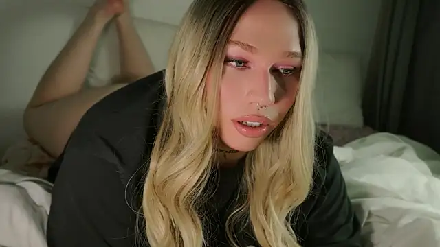 IsabellaFigueredo   online show from May 2026 10:56:02 AM