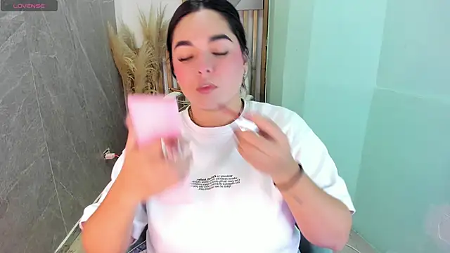 CelesteBrucee online show from April 2026 09:37:02 PM