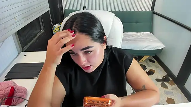 CelesteBrucee online show from April 2026 10:33:02 PM