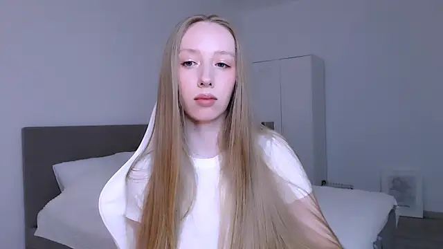 Luna insniity online show from February 2026 08:41:02 PM