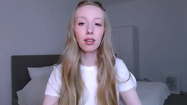 Luna insniity online show from March 2026 09:30:01 PM