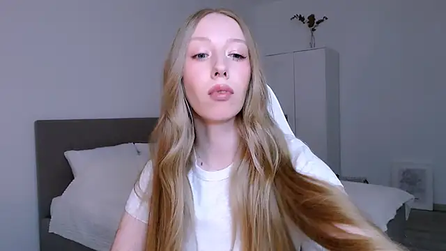 Luna insniity online show from January 2026 09:02:02 PM