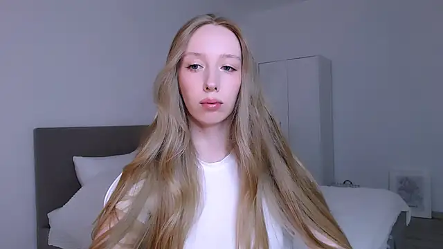 Luna insniity online show from March 2026 09:21:01 PM