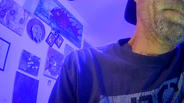 Snapshot of druetrue chatting on October 2025 03:11:02 PM druetrue online show from October 2025 03:11:02 PM