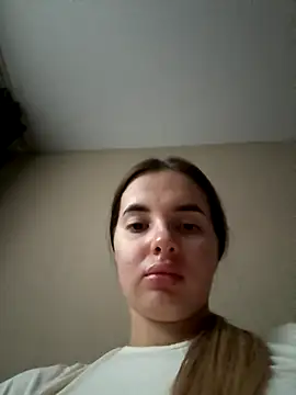 Donna Evans online show from November 2025 03:00:02 AM