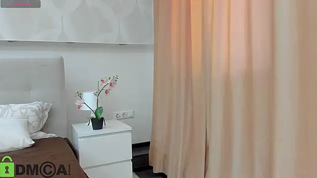 Donna Evans online show from May 2026 11:49:01 PM