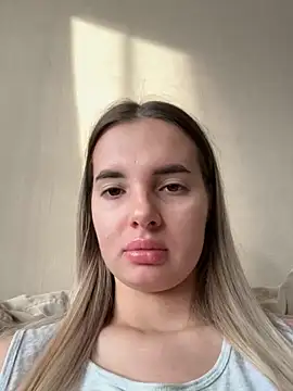 Donna Evans online show from November 2025 03:13:02 AM