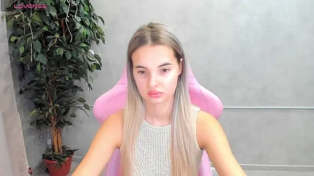 Donna Evans online show from March 2025 12:07:01 AM