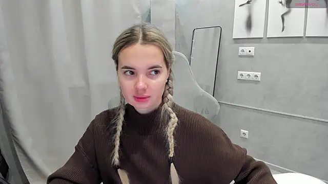 Donna Evans online show from December 2025 12:00:01 AM