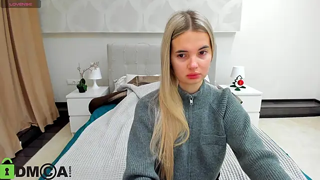 Donna Evans online show from November 2025 12:00:01 AM