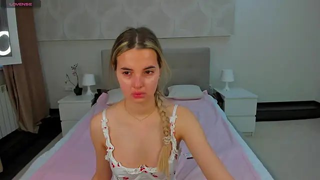 Donna Evans online show from May 2026 11:52:02 PM