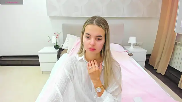 Donna Evans online show from June 2026 11:33:02 PM