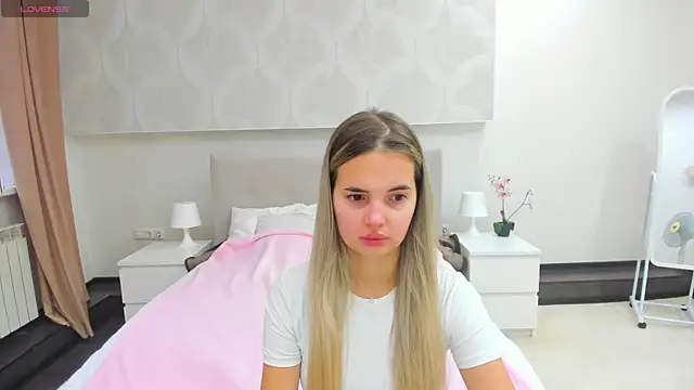 Donna Evans online show from July 2026 11:37:02 PM