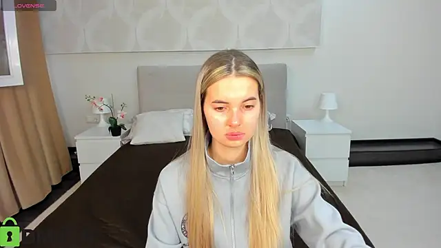 Donna Evans online show from April 2026 11:55:01 PM