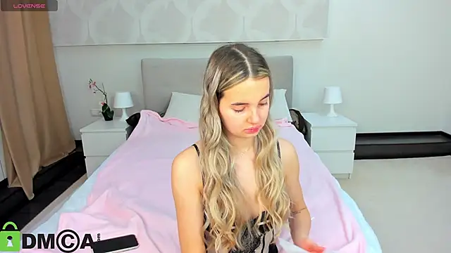 Donna Evans online show from April 2026 12:02:02 AM