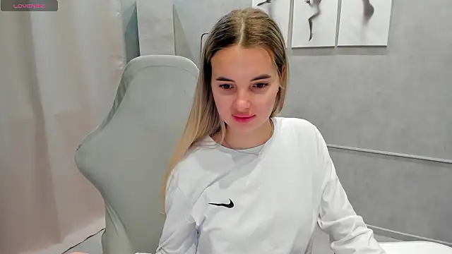 Donna Evans online show from March 2026 11:31:02 PM