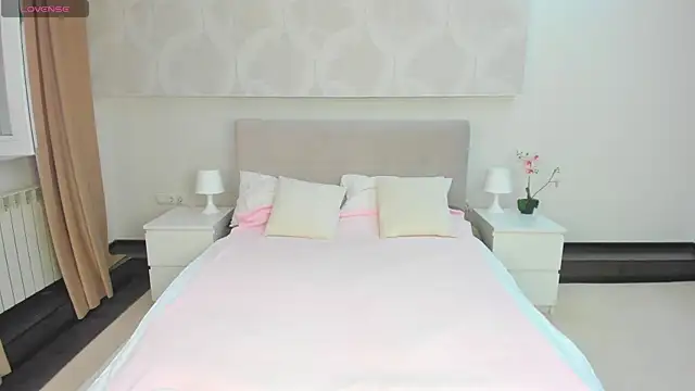 Donna Evans online show from July 2026 11:38:01 PM
