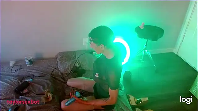 Snapshot of Taylorsexbot chatting on February 2026 05:06:01 AM Taylorsexbot online show from February 2026 05:06:01 AM