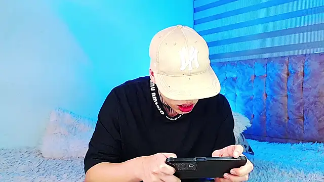  justinmoon2 online show from June 2026 04:40:02 AM