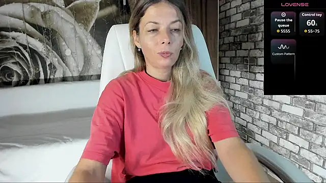 Eva Melow online show from October 2025 04:11:02 PM