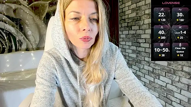 Eva Melow online show from February 2025 07:54:01 PM